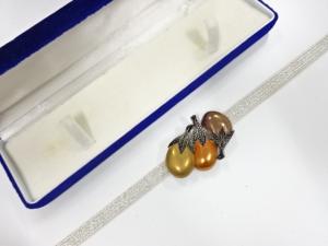 アンティーク　作家物　本鼈甲　蒔絵　茄子　帯留め